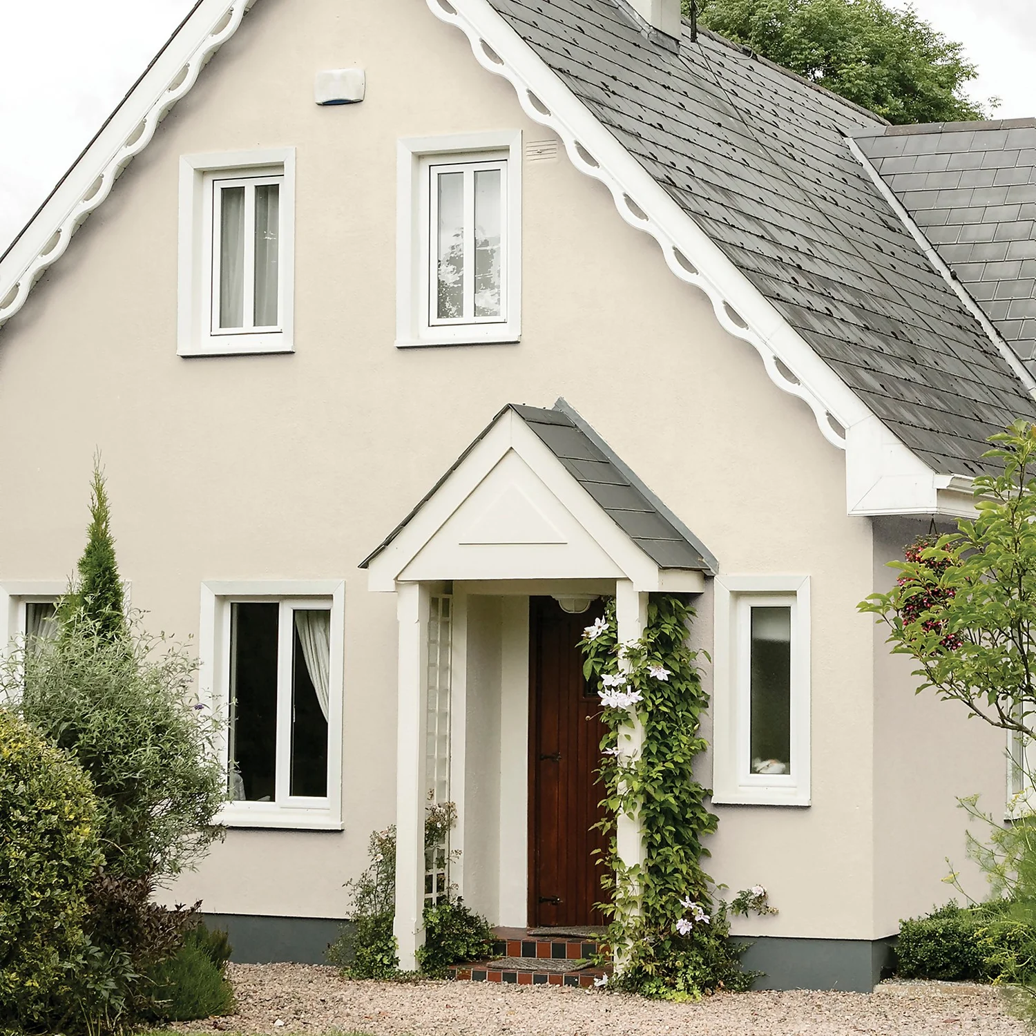 Sandtex® Ultra Smooth Masonry Paint Sandstone - 5L 4 Sandtex® Ultra Smooth Masonry Paint Sandstone - 5L - Image 2